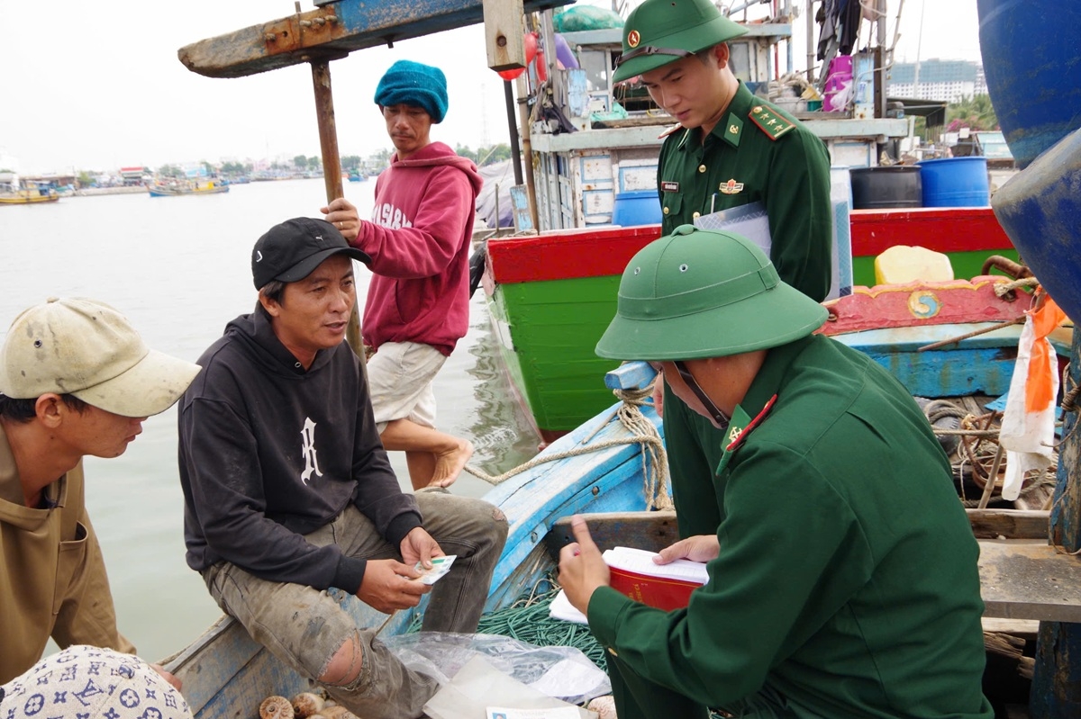 Biên phòng Bình Thuận phát hiện, xử lý nhiều phương tiện vi phạm